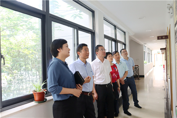 1628499571570054872.jpg IMG_2965.jpg